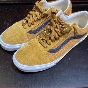 Vans suede W10/M8.5 low